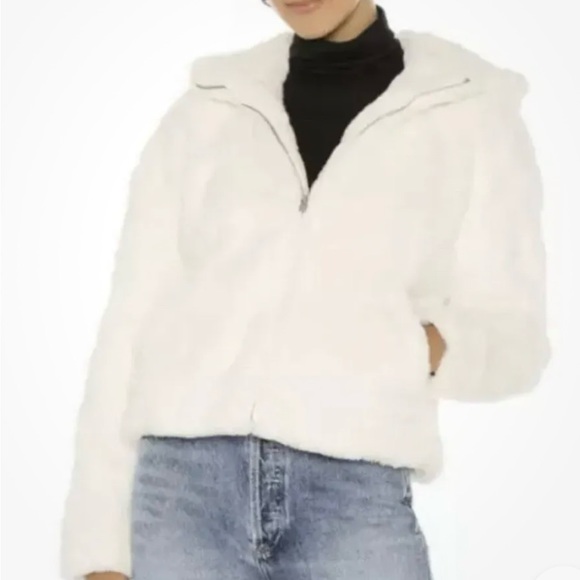 UGG MANDY fauxfur Cream XL - Picture 2 of 2